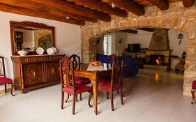 Masia Can Castanyola